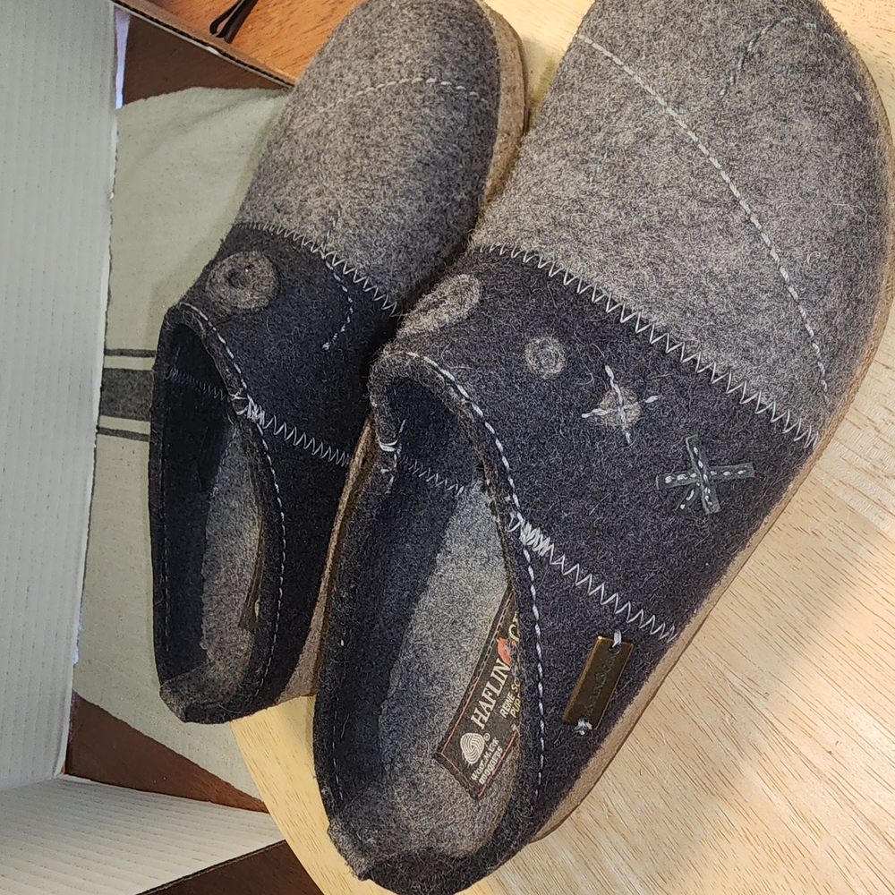 Haflinger Gray and Black Felt Mules with Color-Blocked Design